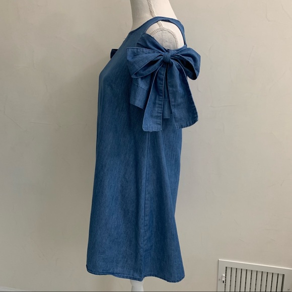 Dress - Picture 8 of 8